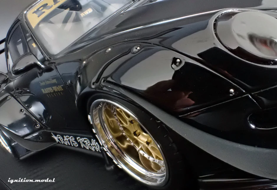 PORSCHE 993 RWB 1:18 - BLACK METALLIC - Product view 6
